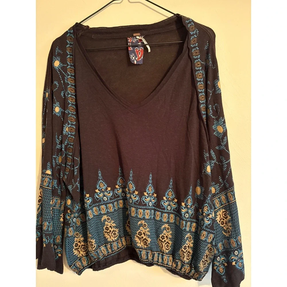 Free People Top XS Black Blue Paisley Dolman Sleeve Boho Festival Gypsy Indie